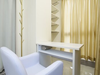 アイスタジオ アンド タブルネイル 梅田店(EYE STUDIO&W NAIL)/店内写真