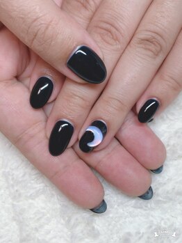 ネイルズ イルク(Nails Irk)/ブラックと大きめパーツ