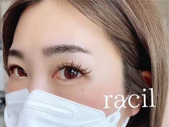 ラシル 四日市店(racil)の写真/イベントシーズンに向けて華やかな目元へ◇軽量フラットラッシュ/ふんわりボリュームラッシュつけ放題も◎