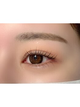 クールな目元にしたい