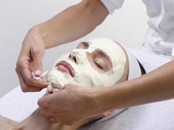 ソレヴィア(SOLEVIA)の写真/【オーダーメイドケアが得意！】最新技術を駆使した肌診断×自慢の商材で理想の美肌へ導きます♪