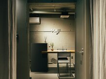 プラグジム/B1F受付