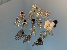 豊富なパーツ、カラー♪＜ワンホン/パラジェル/フィルイン/長さだし/学割U24/ネイル/オフのみ/長さ出し＞
