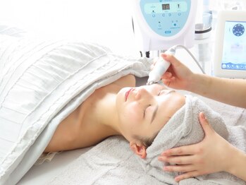 パシュート(pursuit)の写真/姫路エリアの肌管理♪年齢を重ねるごとに増えるお肌の悩みを専用機器による本格フェイシャルで徹底改善!