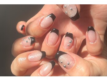 カルフールノア せんげん台店(carrefour Noa)/フレンチネイル+パーツ追加