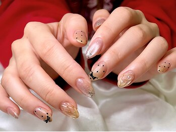 ルーチェ(luce)の写真/短い爪だからこそ映える艶感♪家事やお仕事も快適!ショートネイルでも指先から大人上品なデザインに☆