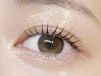 スリール(Sourire)の写真/≪パリジェンヌ/最新まつげパーマ≫目の形/まつ毛の状態を見極めTOPアイデザイナーが似合せパーマをご提案