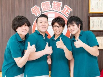 練馬関町整体院の写真/技術向上に努めている実力派スタッフが練馬関町に集結!武蔵関から徒歩6分なので通いやすさ◎