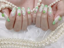 ハニービービー(Honey Bee Bee)/グリーンパーツネイル
