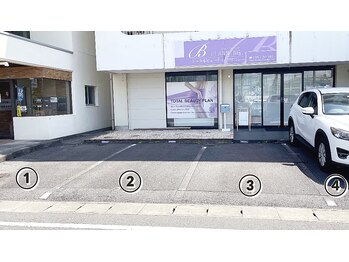 ビープランニング(B-PLANNING.)/駐車スペース(サロン前)