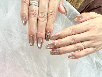 ヒラソルネイル(Girasol nail)/マグネットパーツのせ