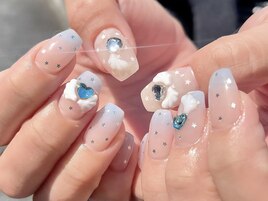 大人気羽ネイル
