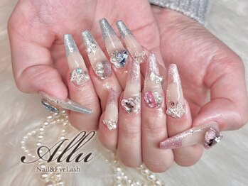 アリュー ネイルアンドアイラッシュ(Allu Nail&EyeLash)の写真/【つけ放題あり★】アパレル店員などオシャレ女子がこぞって通う実力店!高い技術力でわがままが叶う！