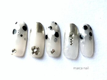 マルカネイル(marca nail)の写真/駒沢大学駅すぐ!爪に優しいパラジェル使用☆お持ち込みアート対応クーポンご用意!!カラーは300種類も有り♪