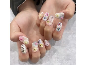 レジアント(Rediant)/お花ガラガラネイル