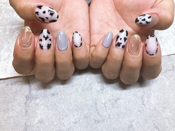 モレリア(morelia)/アニマル柄ニュアンスネイル