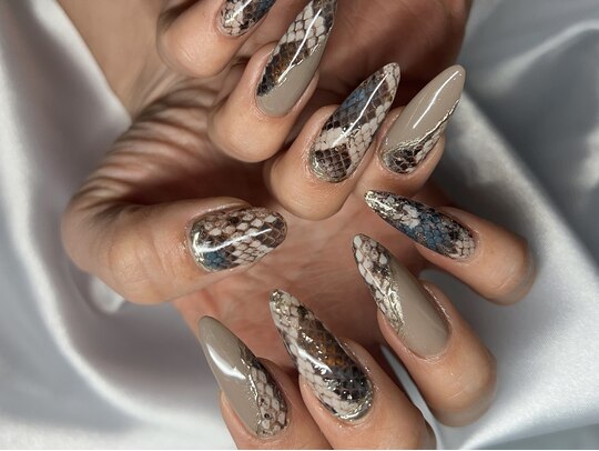 2025年冬】パイソンのネイルデザイン集｜人気順｜ホットペッパー  