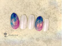 ファミリア/うるうるタイダイネイル