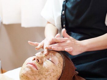 ソワ 吉塚店(soi)の写真/毛穴の奥の不要な汚れなどじんわりアプローチしていき、老廃物の排出を促します◎施術後すぐにお化粧OK★