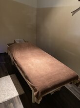 癒し処 かれん マルナカ新居浜店/ベッド