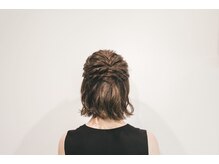 ハッシュタグナウ(#NOW)/編み込みハーフアップ