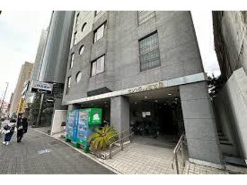 灯(akari)/当マンションの入り口です!