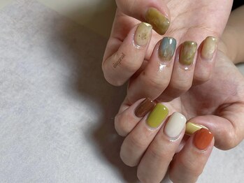 ちぐはぐ×ニュアンスネイル