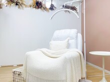 エイミーアイラッシュ 川崎(Aimey eyelash)の雰囲気（店内は一席のみのプライベート空間♪ごゆっくりお寛ぎください。）