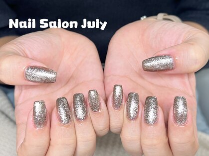 ジュライ(July)の写真