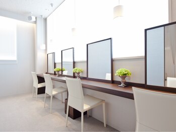 医療提携サロン プルメリア 久留米上津バイパス店(PLUMERIA)/ドレッサー完備