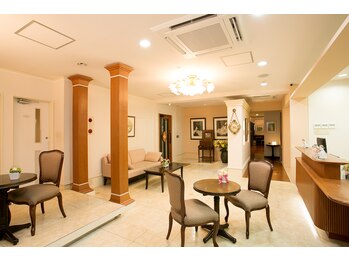 キャロリーヌ 立川店/受付