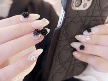 メイプルジェム(Maplegem)/綺麗め薔薇ネイル