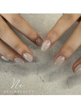 ネオン(Ne.)/light gray nail