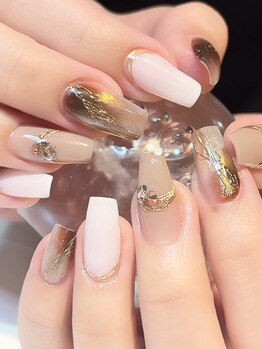 ネイルサロンオーパス(OPUS)の写真/思わず見つめてしまう繊細かつ大人のこなれ感を演出するデザイン★落ち着きながらも個性を感じる指先へ♪