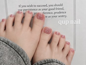 クプ アイラッシュプラス(qup)の写真/旬のフットネイルをご提案！フラッシュの輝きで足元からキラキラな自分に出会おう◎