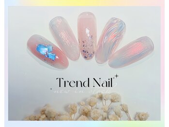 トレンドネイルスタジオ(Trend Nail Studio)/控えめな色味+夏に合う青パーツ