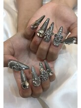 エスフィーネイルサロン ブリーユ(Esfy nailsalon Brille)/パーツいっぱいマグネットネイル