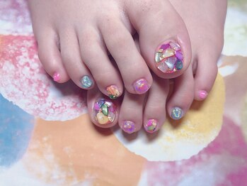 ピピランチェ(PIPIRANCHE)/シェルフットネイル