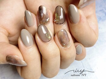 アイヴィー(IVY)/デザイン-ブラウン