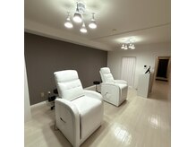 サロン ド アヤメン 宇都宮店(SALON DE AYAMEN)の雰囲気（眉ケアが難しい方に土台をお作りします♪【メンズ眉毛/美眉】）