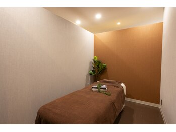 デフィー 梅田茶屋町店/施術ルームへ移動