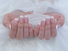 リンドネイル バイ モカ アンド ララ(Lind nail by moca and LaLa)/白フレンチ