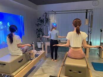 モイ(moi)の写真/ピラティスが初めての方でも大丈夫☆お友達やカップルでの利用◎ペアで楽しく体験可能で、通いやすい♪