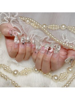 アイカ(Aika)/キラキラピンク詰め込みネイル