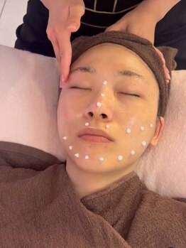 リラスル(Rela x Suru)の写真/先進美容の力で細胞を活性化し根本から美しく!たるみシワ改善/ほうれい線/小顔/ニキビケア様々な肌悩みに◎