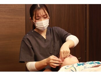 リバランス アンド ビューティー整体院 与野本町院(ReBalance&Beauty整体院)/鍼灸 施術風景