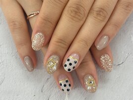 【森】キラキラ ドットネイル