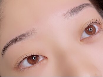 マミー(mammy)の写真/【30～50代の大人女性に人気＊】すっぴんでも上品で若々しい印象に◎まつ毛パーマ+眉WAX￥9600～