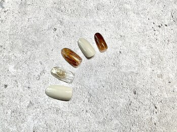 アンドエミニー エン ラボーテ(& EMINY 艶 la beaute)/【ニュアンスアート】