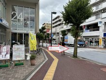 ハーレ(HA-RE)/一つ目の横断歩道を渡ります